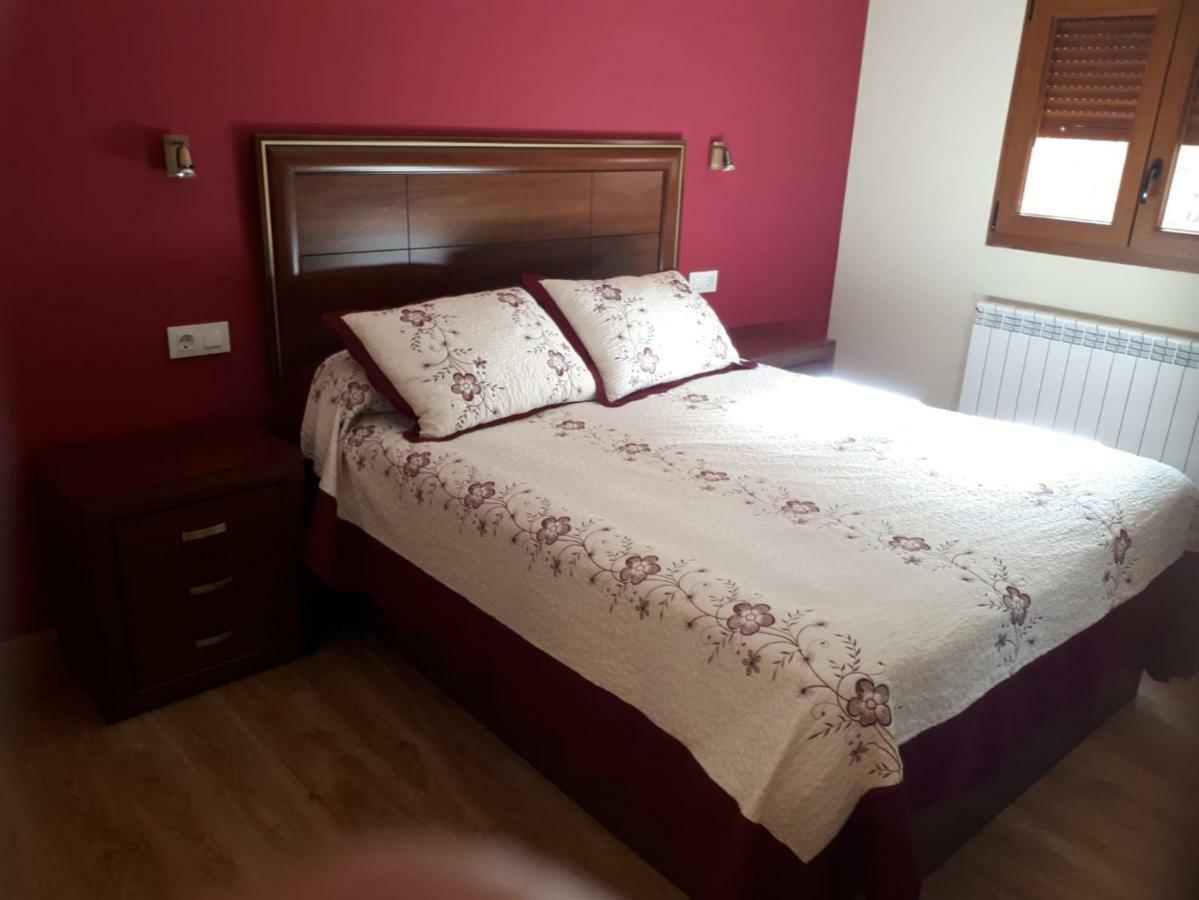 Apartamentos Camino Santo Toribio Мьесес Экстерьер фото
